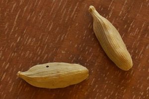 Indian Spices - Cardamon Seed. B.navez, CC BY-SA 3.0 <https://creativecommons.org/licenses/by-sa/3.0>, via Wikimedia Commons