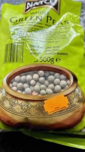 How to Grow Edible Crops Fast. Whole green peas. dried peas. 